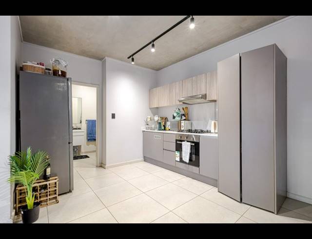 2 BEDROOM APARTMENT FOR SALE IN WAVERLEY